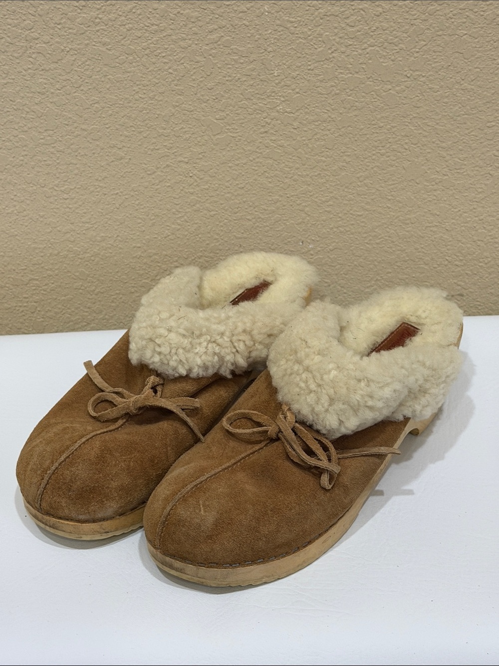 Hanna Andersson Suede Shearling Clog Mules in Tan with Cream Collar